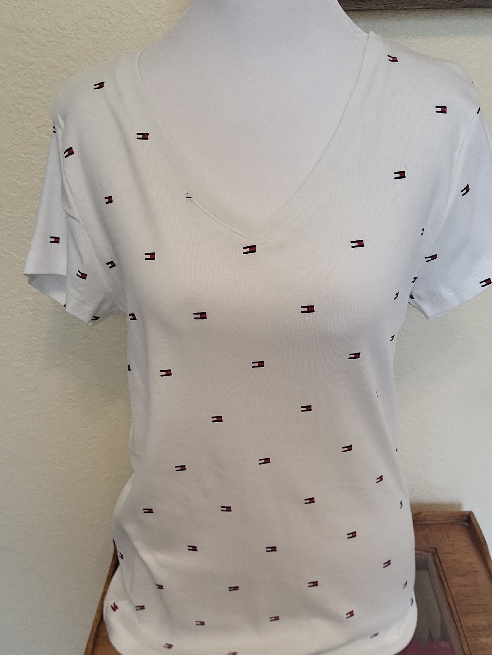 Tommy Hilfiger White V-Neck Tee with Micro Flag Print
